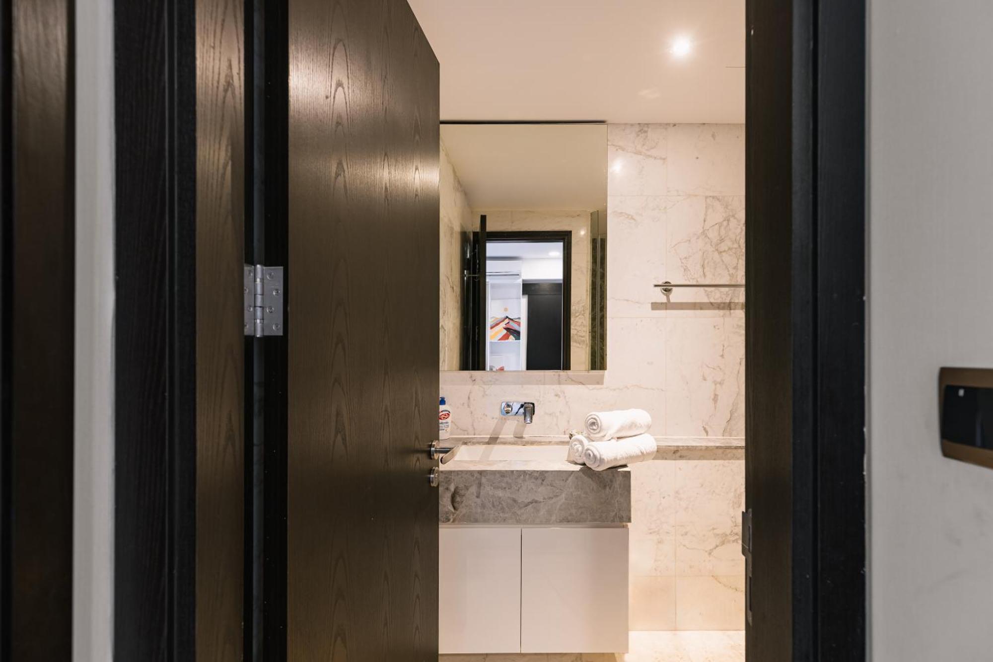 Exclusive 2-3 Bedroom Apartment In District 1 Free Pool Gym Sauna TP. Hồ Chí Minh Ngoại thất bức ảnh